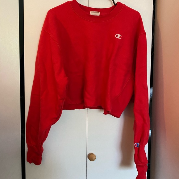 Red Champion Cropped sweater - Picture 1 of 4